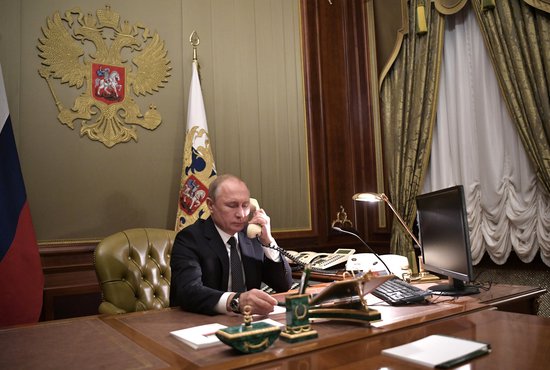 Известно, что после разговора Владимир Путин внёс в Госдуму законопроект о продлении СНВ-3 на пять лет. Фото: пресс-служба Кремля