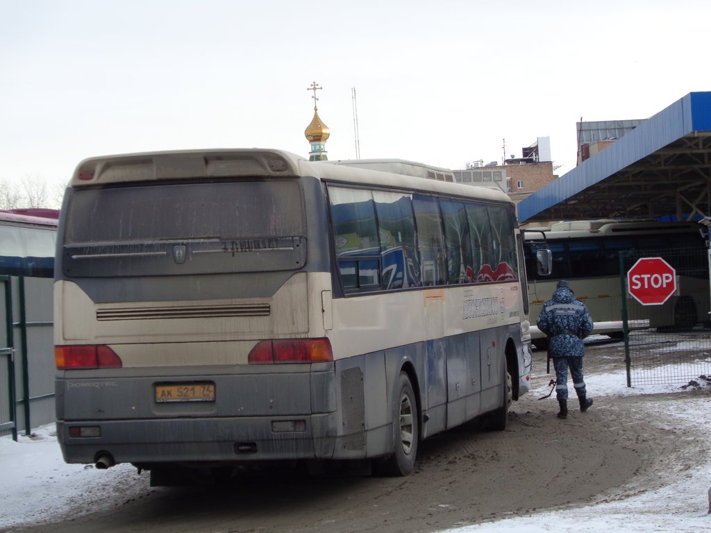 автобус на автовокзале
