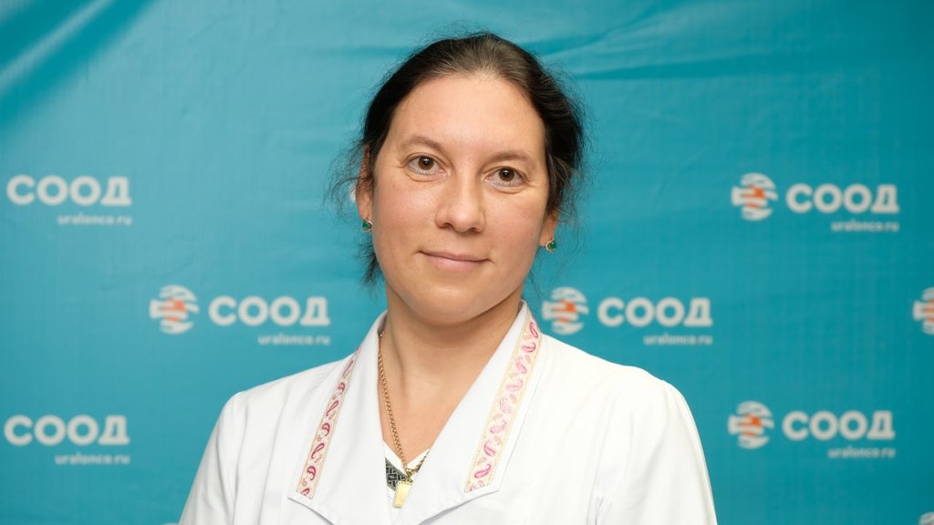 старшая медсестра отделения противоопухолевой лекарственной терапии Нелли Алекперова