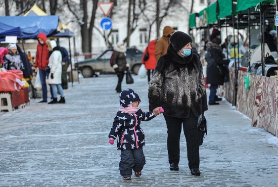 Менее 200 заразившихся на Среднем Урале выявляют пятые сутки подряд. Фото: Галина Соловьёва.