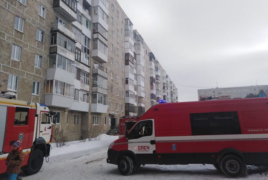 В 12:03 огнеборцы ликвидировали открытое горение на 20 кв. метров. Фото: пресс-служба ГУ МЧС России по Свердловской области.