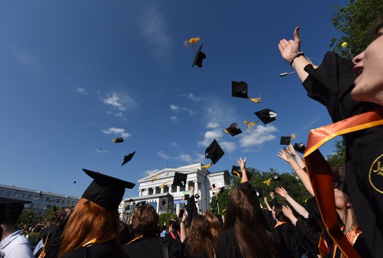 Дальнейшее трудоустройство выпускников вуза также влияет на позицию образовательного учреждения в рейтинге Фото: Алексей Кунилов