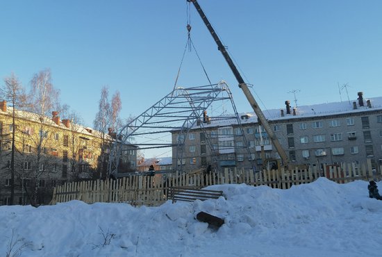 Сейчас корт в Серове выглядит почти как во время реконструкции семь лет назад Фото: Ксения Носенко