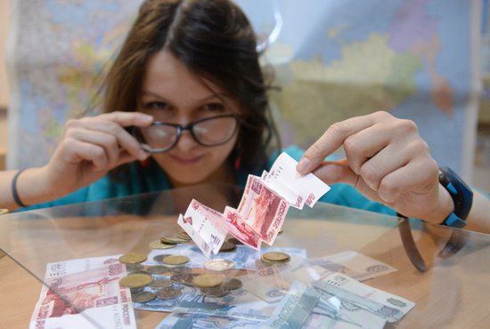 Средняя зарплата свердловчан в 2020 году составила 43,2 тысячи рублей. Фото: Павел Ворожцов