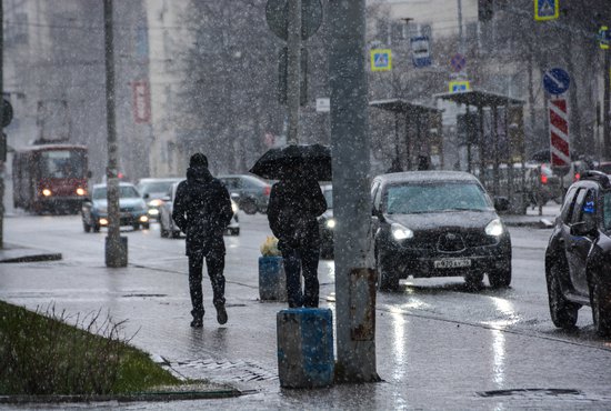 В Екатеринбурге в первые три дня апреля температура воздуха не опустится ниже ноля. Мокрый снег с дождём ожидаются только сегодня. Фото: Алексей Кунилов