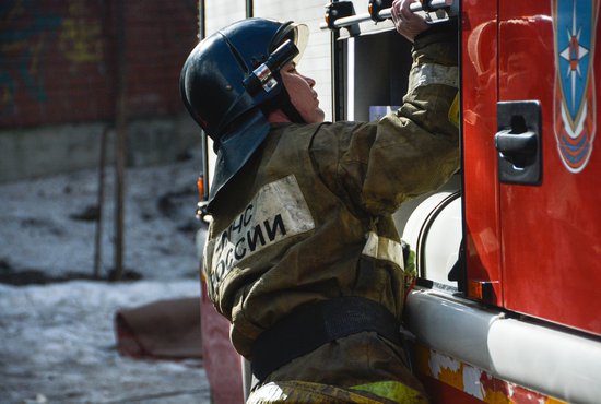 К месту инцидента были направлены 13 огнеборцев. Фото: Галина Соловьёва.