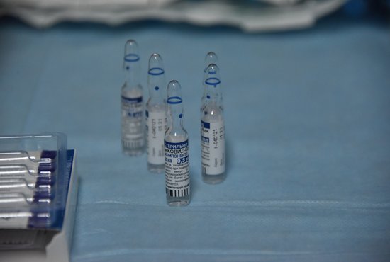 В начале июня в регион привозили 18 900 доз вакцины "Спутник V". Фото: Алексей Кунилов