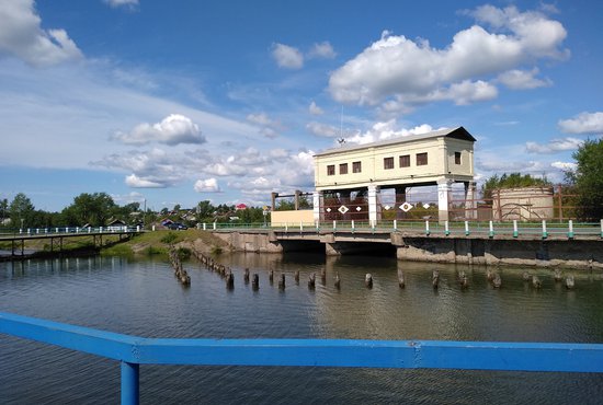 Как и все уральские города-заводы, Верхняя Тура начиналась с плотины. Фото: Галина Соколова