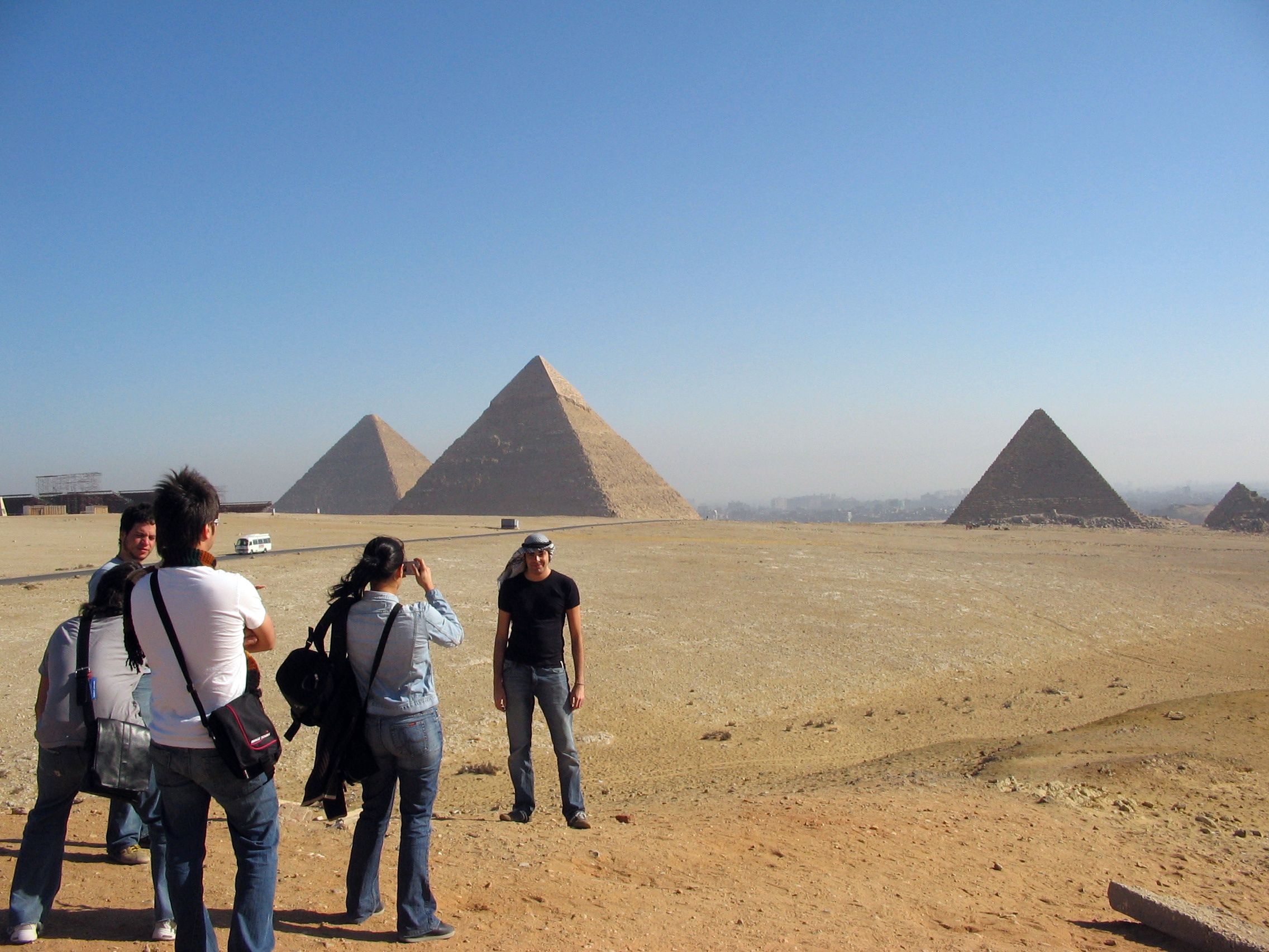 Сколько лет египту в 2024. Египет Шарм Эль Шейх пирамиды Каир. Апаксибан Египет. Хургада Египет пирамиды. Сешед Египет.