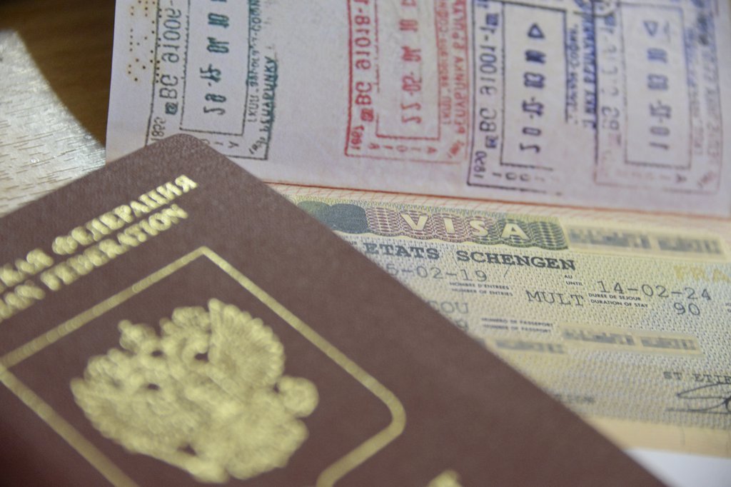 Виза и паспорт