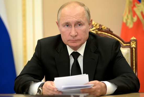 Глава государства примет участие в саммитах ШОС и ОДКБ по видеосвязи. Фото: пресс-служба Кремля.