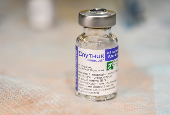 1 декабря прививку против COVID-19 можно сделать в восьми муниципалитетах региона. Фото: Галина Соловьёва.