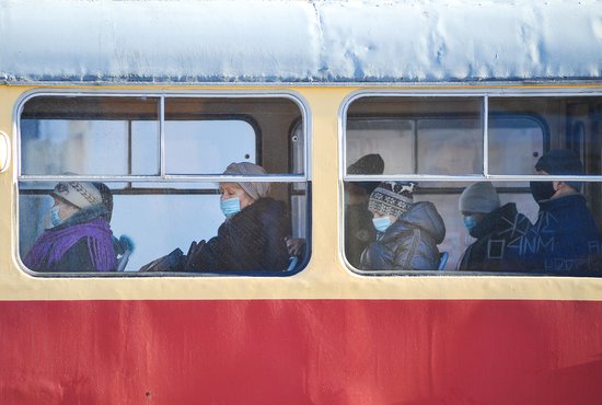 Плата за проезд с 11 февраля стала одинаковой в метро, автобусах, трамваях и троллейбусах. Фото: Галина Соловьёва