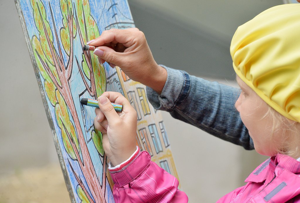 Все дети – прирожденные художники, но талант нужно развивать. Фото: Павел Ворожцов