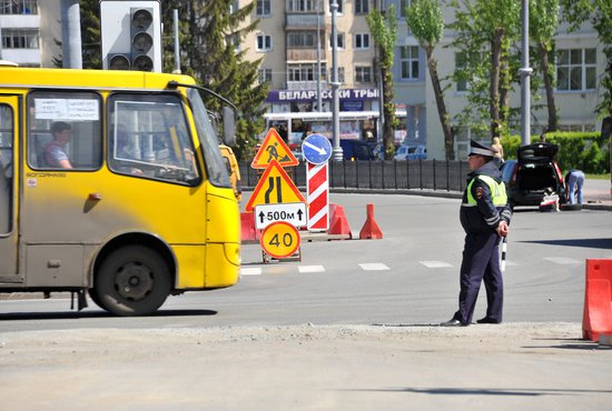Под ограничения попал автобус № 28 и троллейбусы № 3 и 15. Фото: Павел Ворожцов