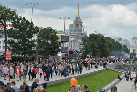 В центре Екатеринбурга будет закрыто движение транспорта. Горожане смогут свободно гулять по улицам. Фото: Владимир Мартьянов