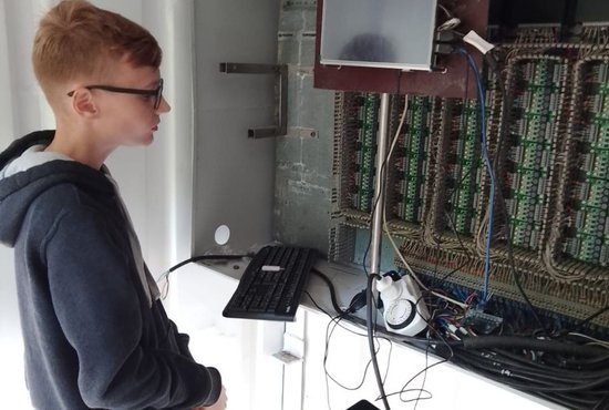 14-летний Арсений Рабовлюк разобрался в ошибке, которую не могли исправить специалисты IT-компаний.  Фото: предоставлено БМАУК "Парк культуры и отдыха" Березовского