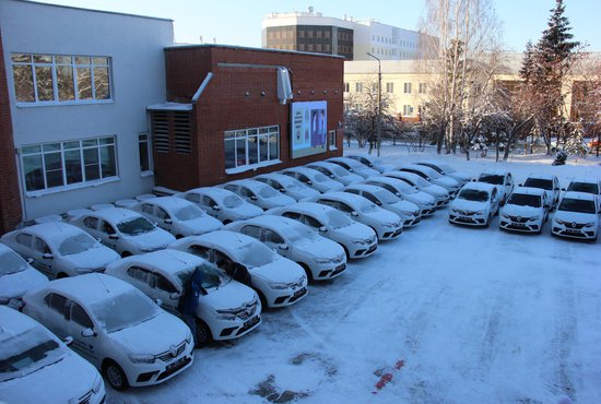 Новые машины отправятся в медучреждения, расположенные в 23 муниципалитетах региона. Фото: департамент информполитики Свердловской области