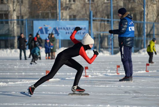 В соревнованиях участвовали и ветераны спорта, и студенты. Фото: департамент информационной политики Свердловской области