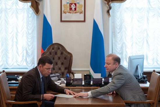 Евгений Куйвашев и Виктор Шептий провели рабочую встречу. Фото: департамент информационной политики Свердловской области