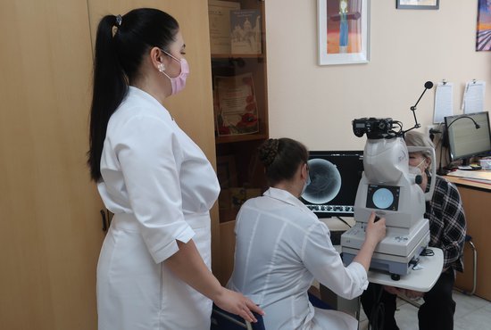 Новое оборудование позволит выявлять заболевания глаз на ранней стадии. Фото: департамент информационной политики Свердловской области