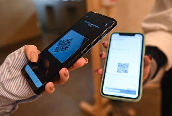 Мошенники стали использовать для отъема денег QR-коды. Фото: Галина Соловьева