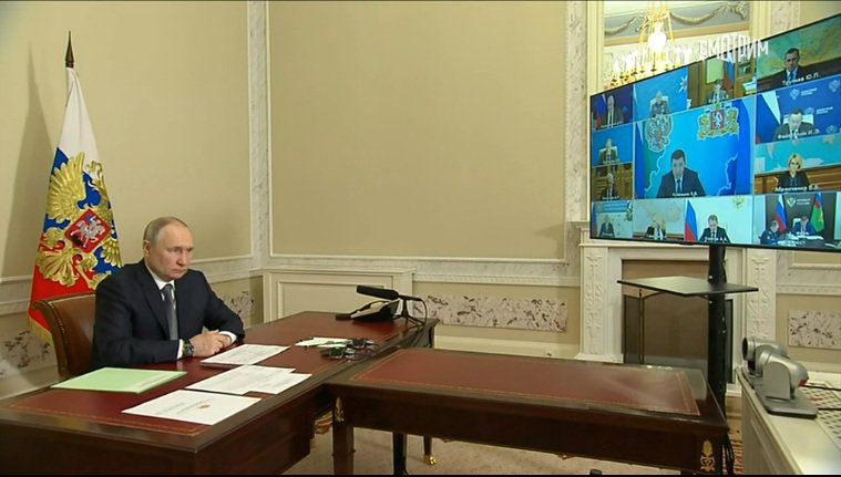 Владимир Путин на совещании с членами Правительства РФ
