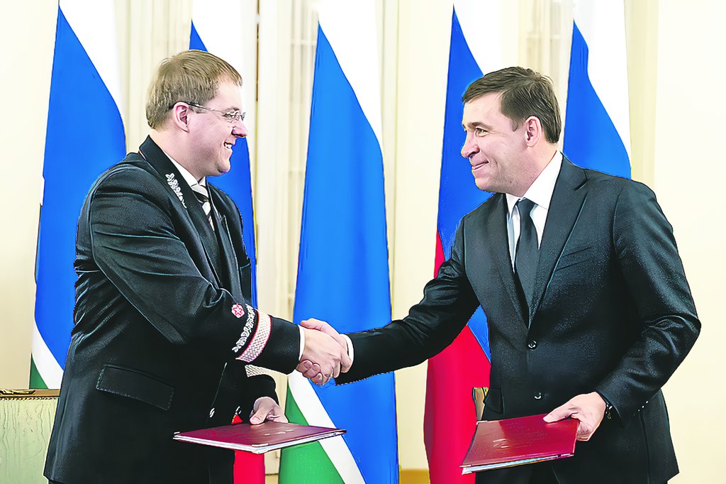 Губернатор Евгений Куйвашев и начальник СвЖД Иван Колесников (слева) считают, что проект «Сухой порт» даст импульс в развитии региона