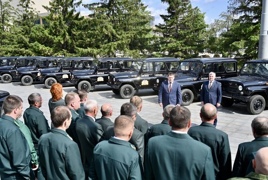 Автомобили будут направлены в лесничества, где в этом пожароопасном сезоне была сложная обстановка. Фото: Полина Зиновьева