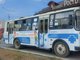 Брендированный автобус курсирует по городскому маршруту в Красноуфимске. Фото: пресс-служба минздрава Свердловской области