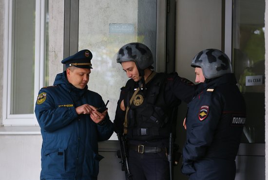 В Екатеринбурге эвакуировали школу из-за сообщения о минировании. Фото: Владимир Мартьянов
