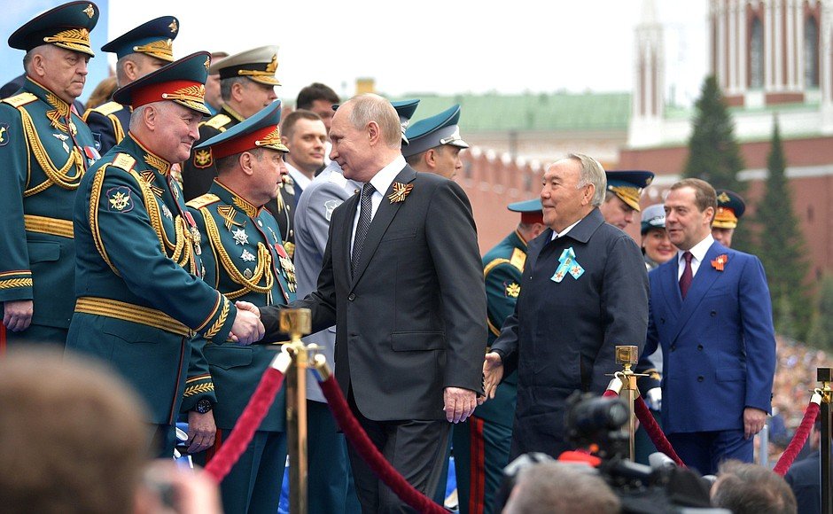 Владимир Путин на Параде Победы в Москве