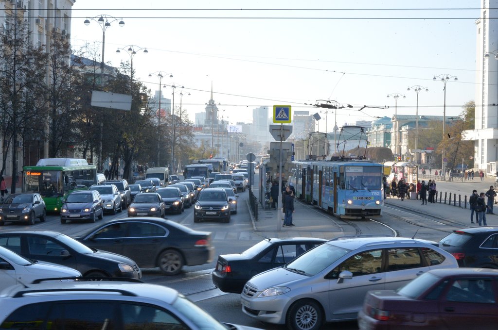 пробки на дорогах Екатеринбурга