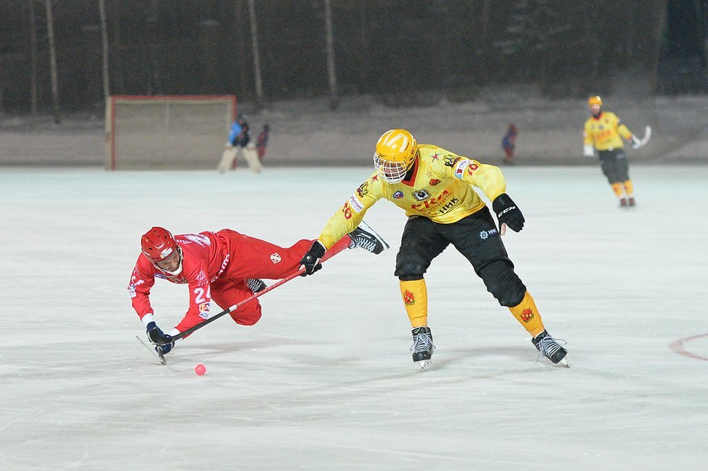 хоккей с мячом, Первоуральск