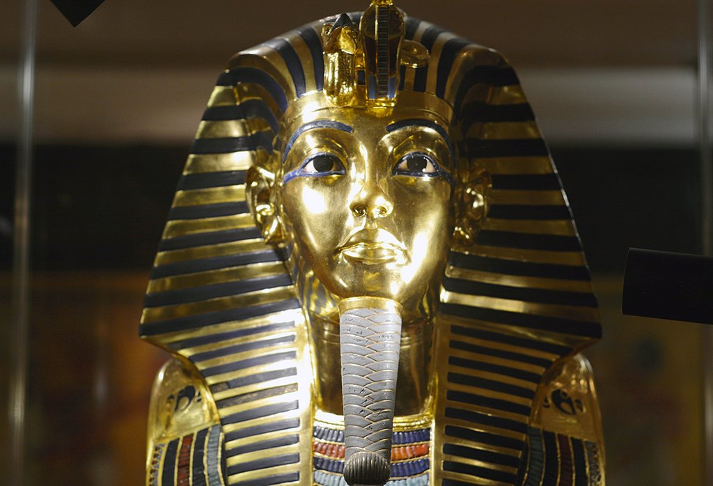 Знаменитая маска Тутанхамона