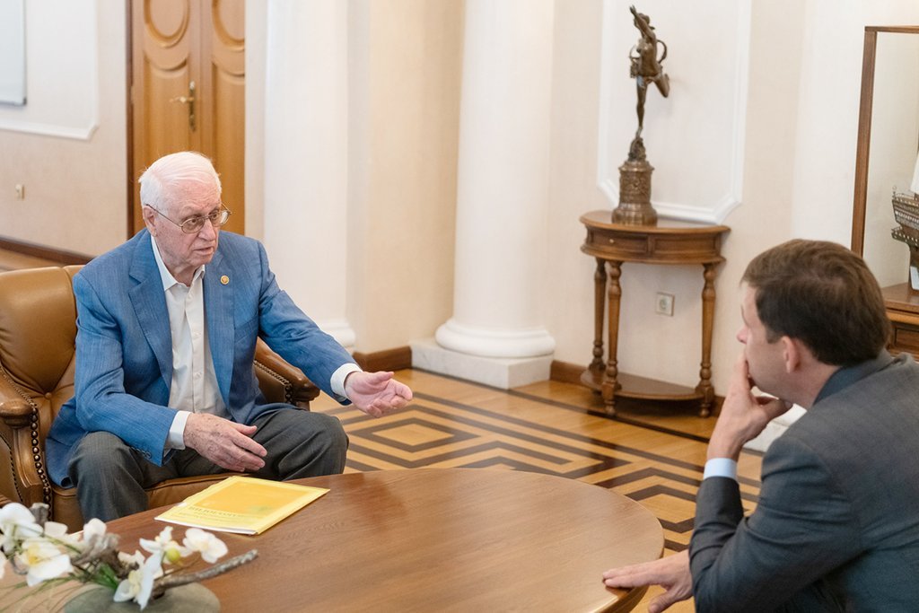 Встреча губернатора Куйвашева с академиком Чупахиным