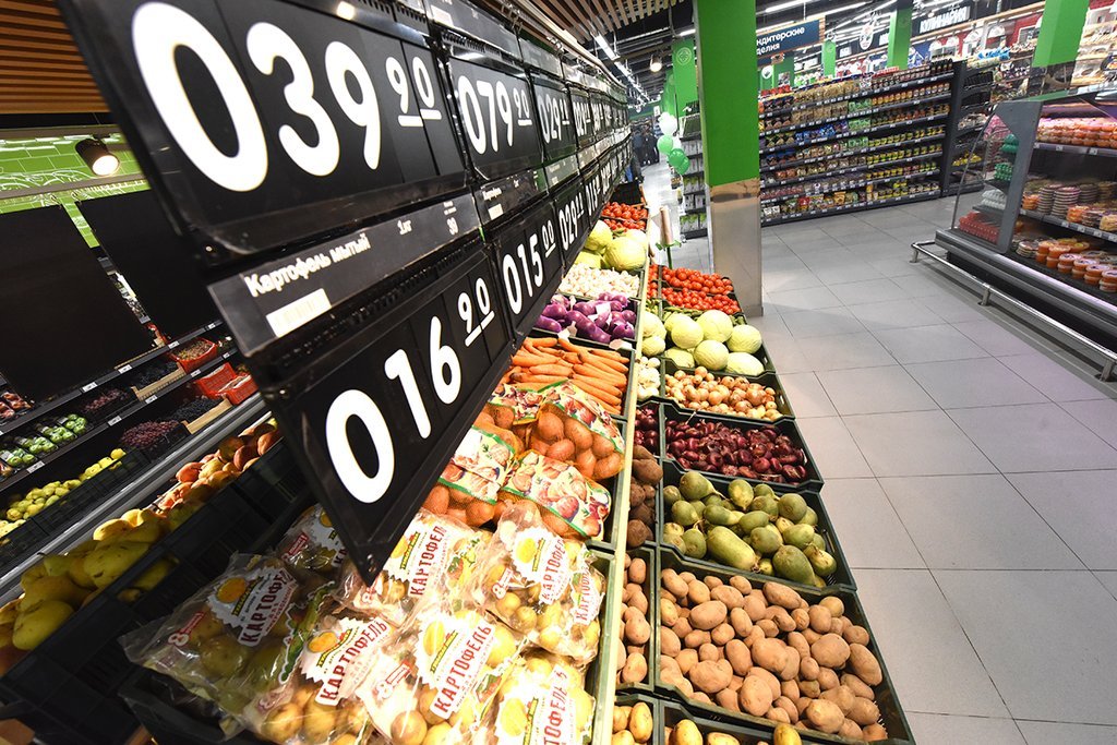 Традиционно в августе во время старта уборочной кампании происходит снижение цен на овощи и фрукты. Фото: Алексей Кунилов