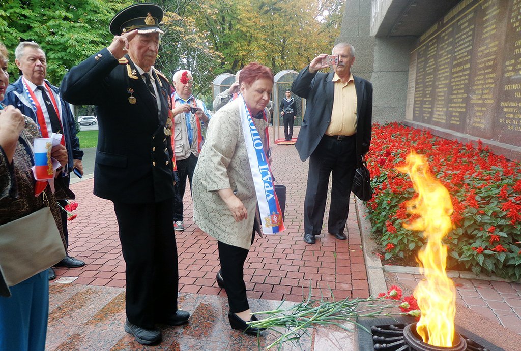 Уральские ветераны в октябре съездили в Крым и почтили память воинов, погибших при освобождении полуострова от фашистов