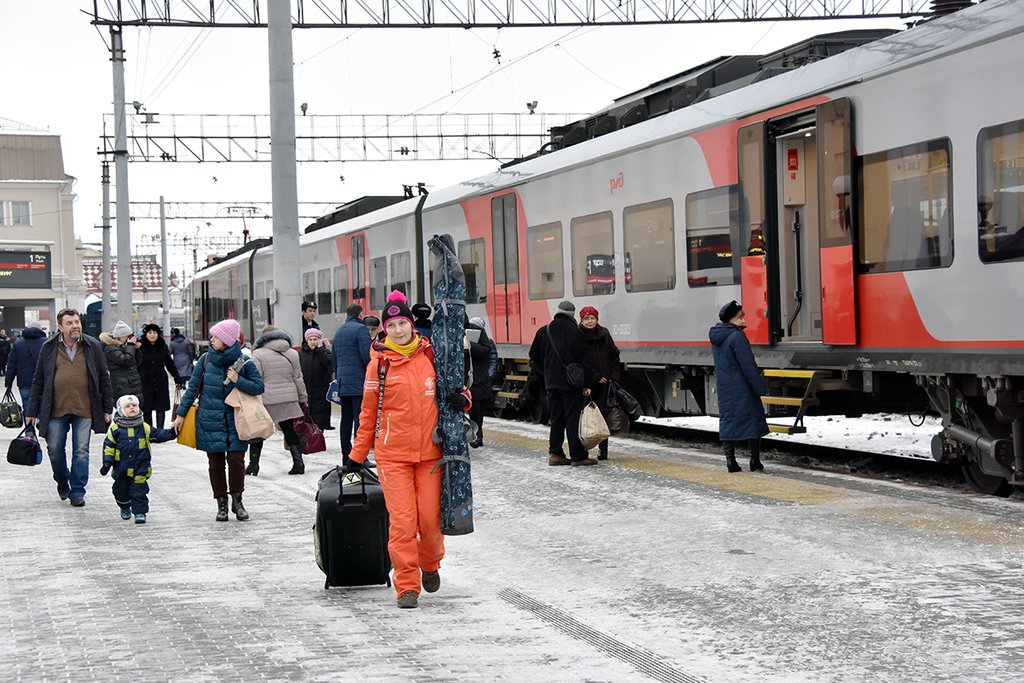 торжественная встреча первых межрегиональных поездов «Ласточка»