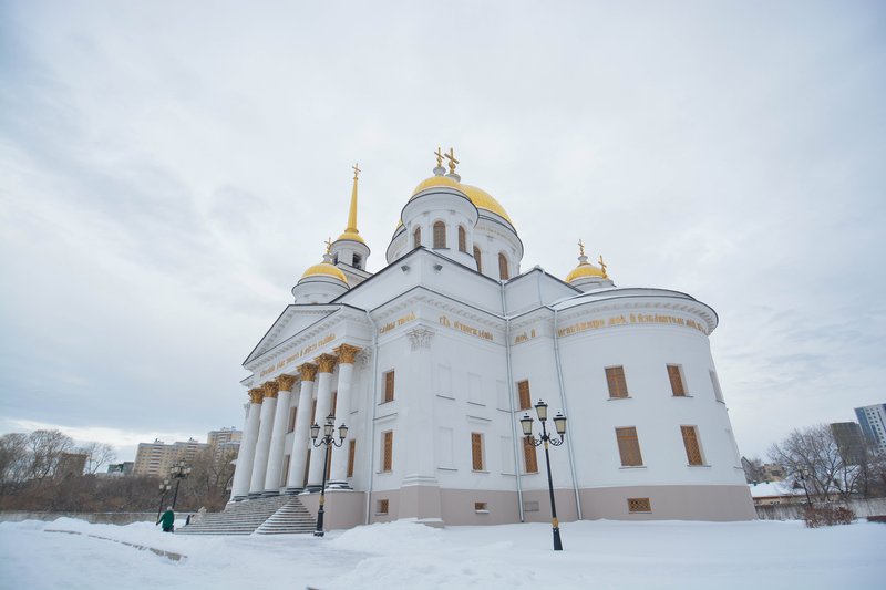 Ново-Тихвинский монастырь: подарки к Рождеству