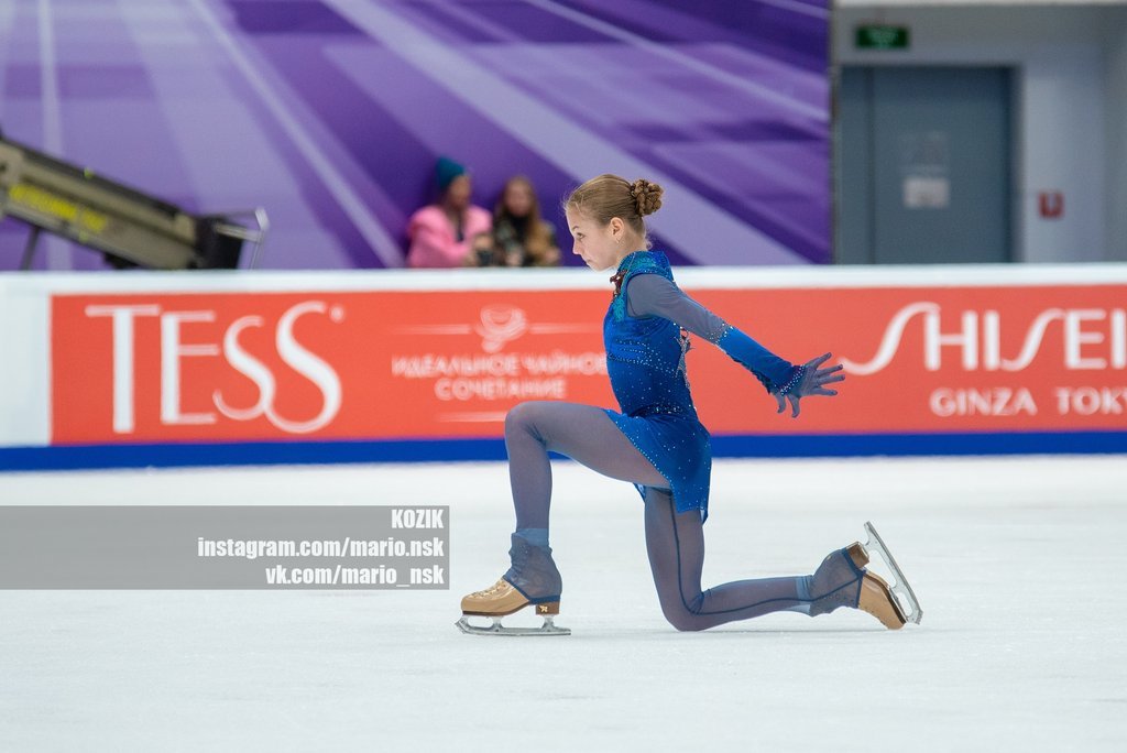 Александра Трусова будет прыгать в произвольной программе пять четверных прыжков. Фото: Александр Козик