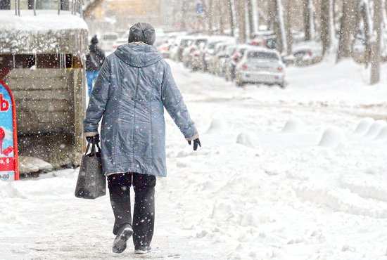 Снегопад – это всегда неожиданно для горожан, дворников и коммунальных служб. Фото: Павел Ворожцов