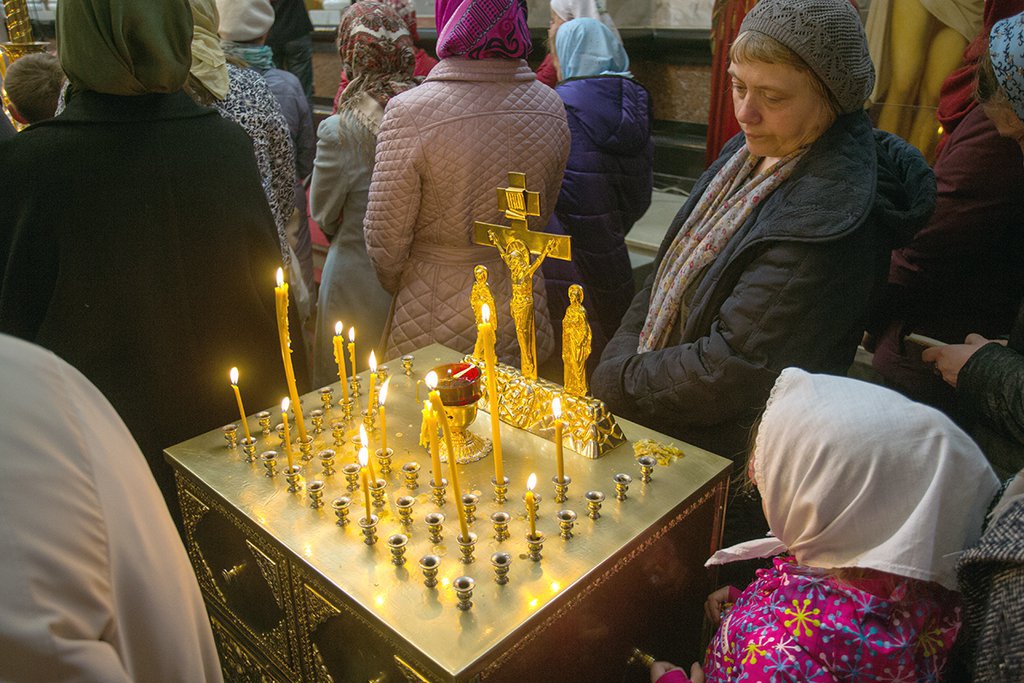 В Екатеринбургской митрополии призывают верующих не паниковать из-за коронавируса, а чаще посещать храмы. Фото: Владимир Мартьянов