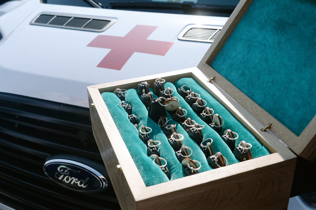 Вручение ключей от машин скорой помощи, фонд святой Екатерины