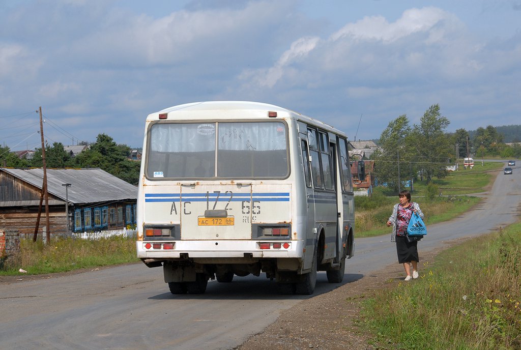 От посёлка Зайково до Ирбита можно добраться  за полчаса, и большинство сельчан используют автобусы. Фото: Алексей Кунилов