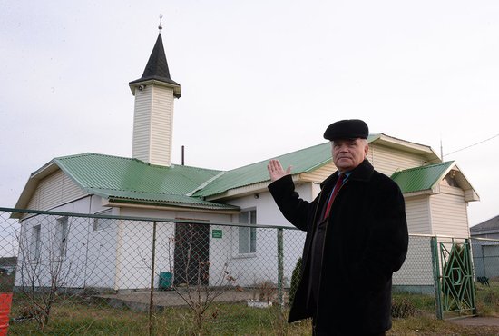 Мечеть в Рахмангулово строили всем миром больше 10 лет, говорит Харис Валиев Фото: Павел Ворожцов