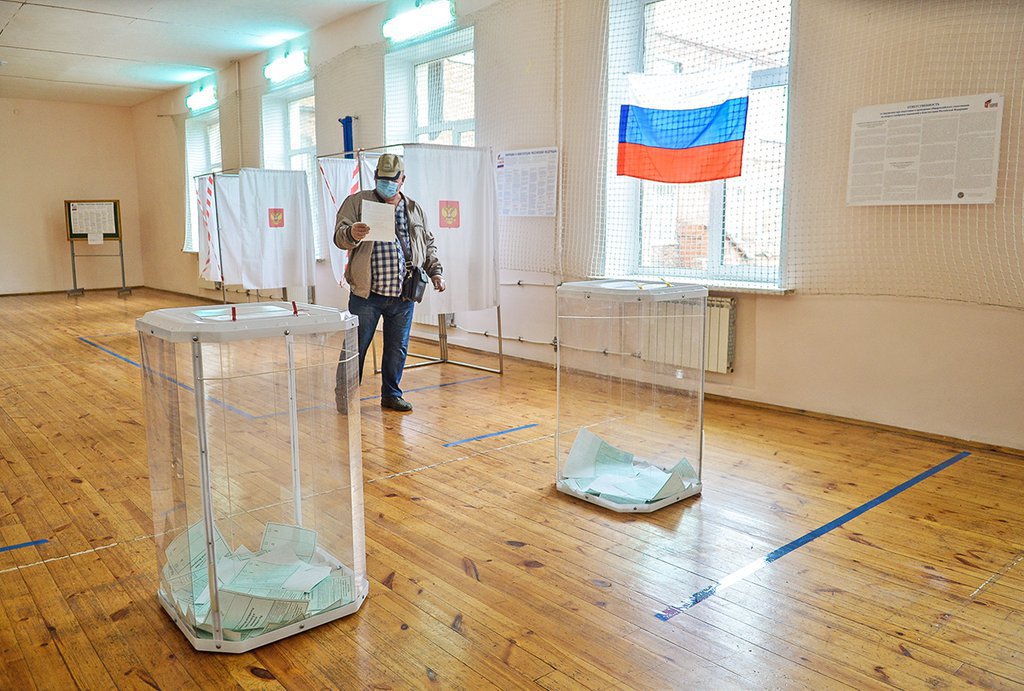 Голосование, прошедшее 22 ноября, потрясло низкой явкой избирателей на уровне 10 процентов и провалом оппозиционных партий. Фото: Галина Соловьёва
