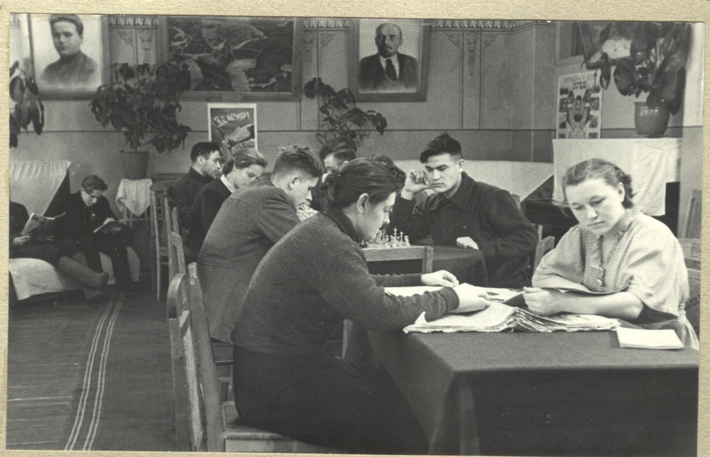 УПИ в 1950-е годы и Ельцин – студенческий быт, аудитории, учебные корпусы, общежития.