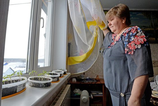 Людмила Чеснокова у себя дома в селе Сажино. Фото: Павел Ворожцов