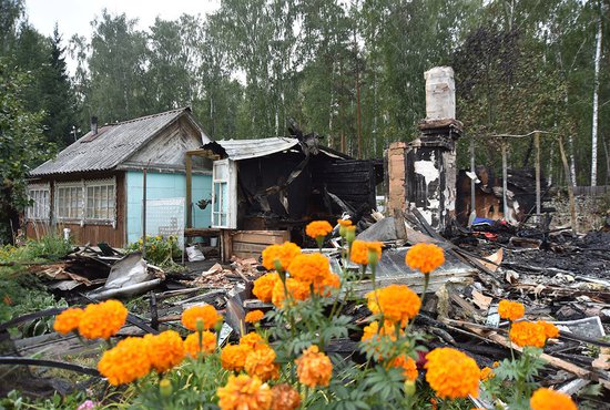 Только на восстановление имущества общего пользования СНТ после пожара необходимы сотни тысяч рублей. Фото: Алексей Кунилов